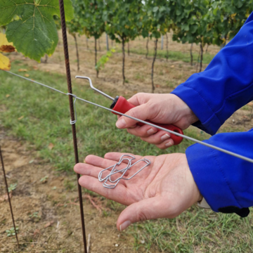 Háček pro instalaci spon Vignetinox