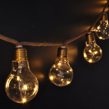 LED dekorativní žárovky na provazu